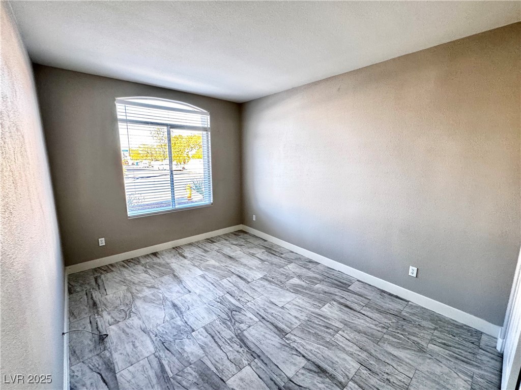7113 Russell Ranch Avenue Property Photo 25