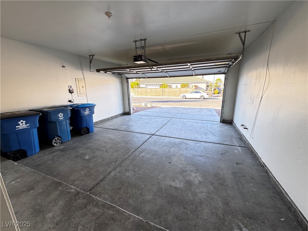 7113 Russell Ranch Avenue Property Photo 31