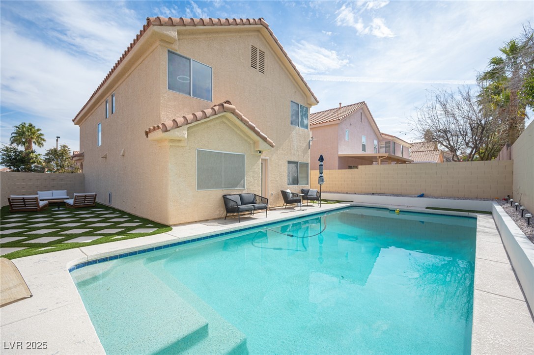 1653 Sun Canyon Court Property Photo 1
