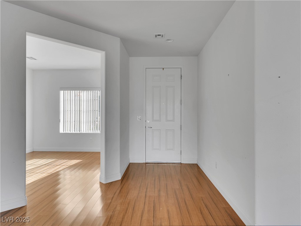 2219 Sawtooth Mountain Drive Property Photo 5