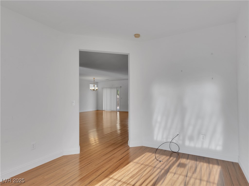 2219 Sawtooth Mountain Drive Property Photo 16