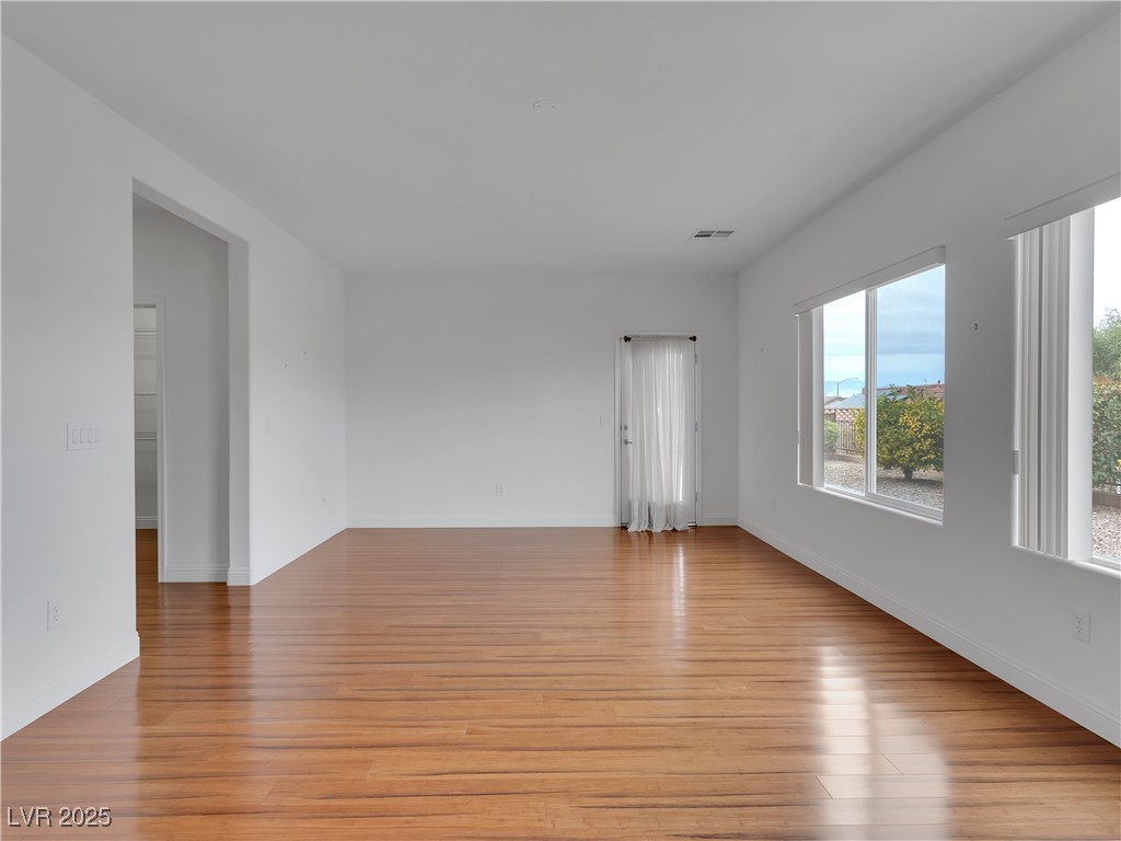 2219 Sawtooth Mountain Drive Property Photo 20