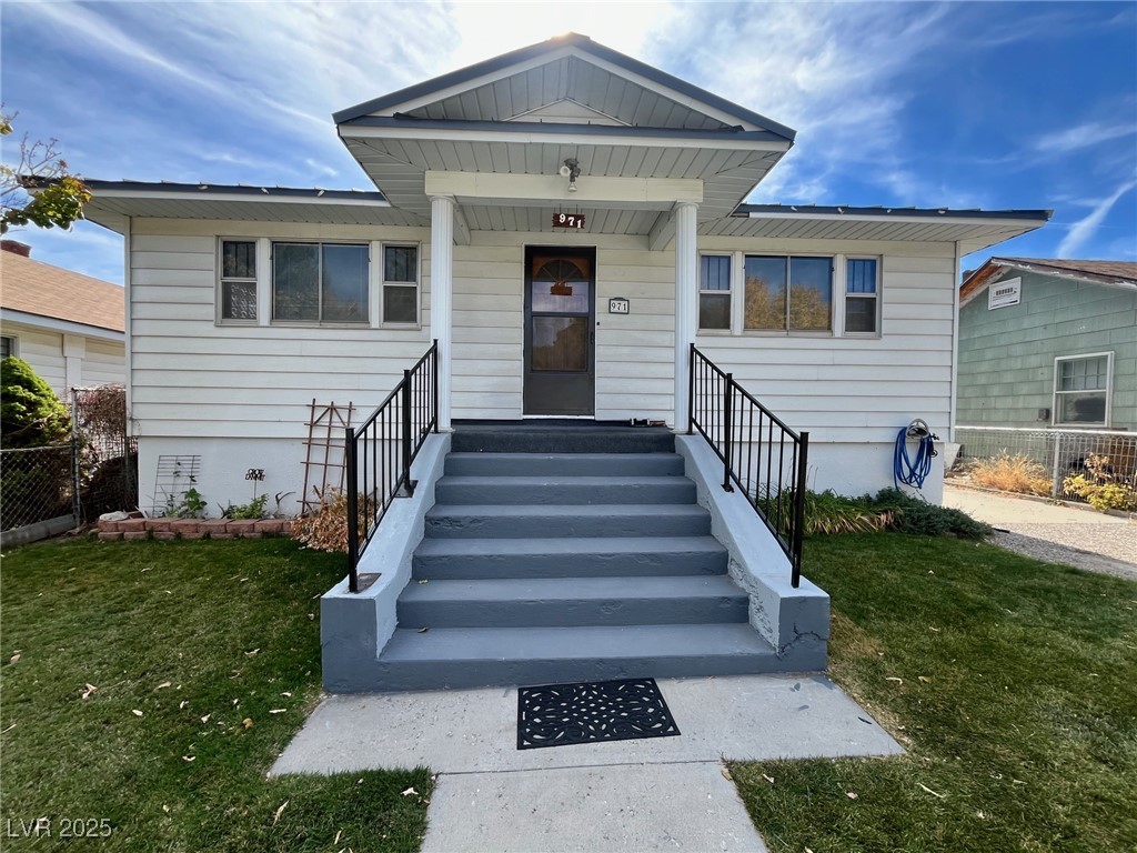 971 Lyons Avenue Property Photo 1