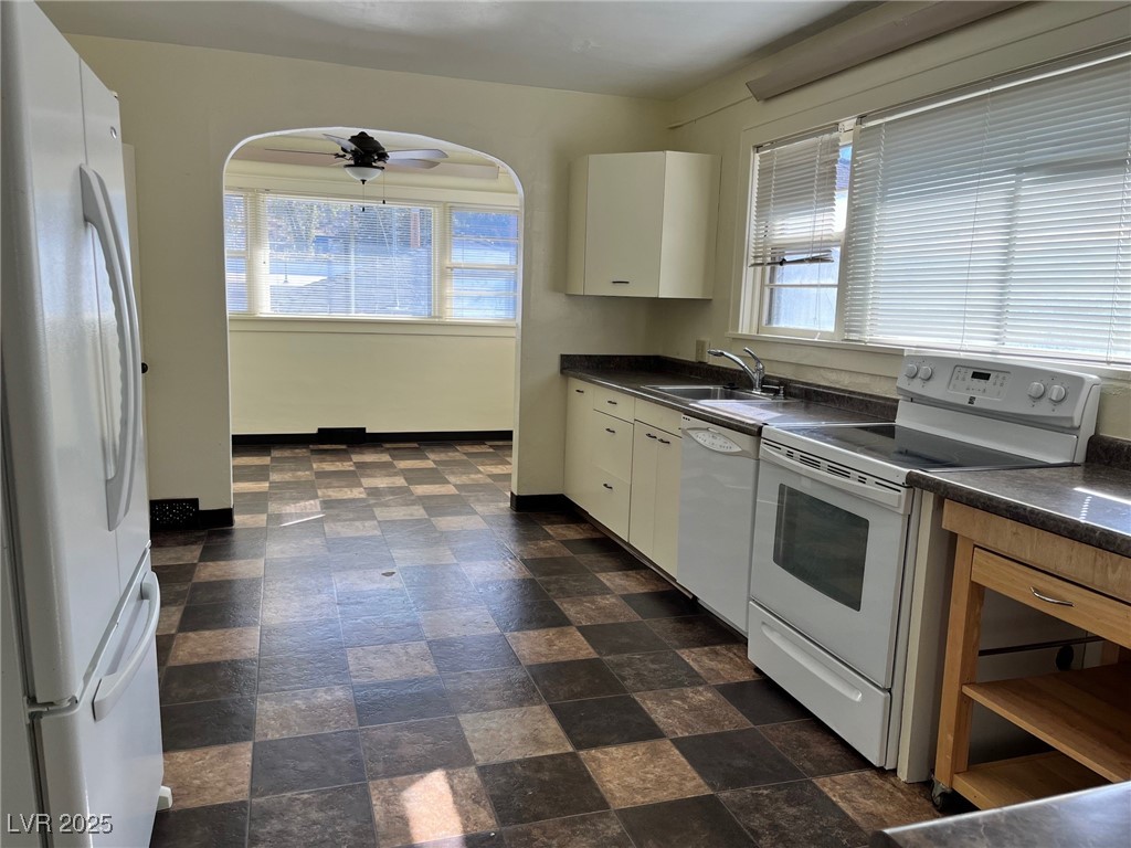 971 Lyons Avenue Property Photo 6