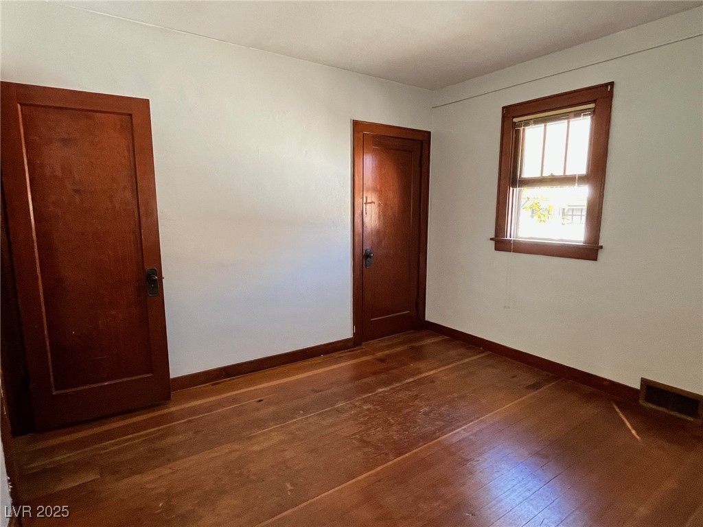 971 Lyons Avenue Property Photo 8