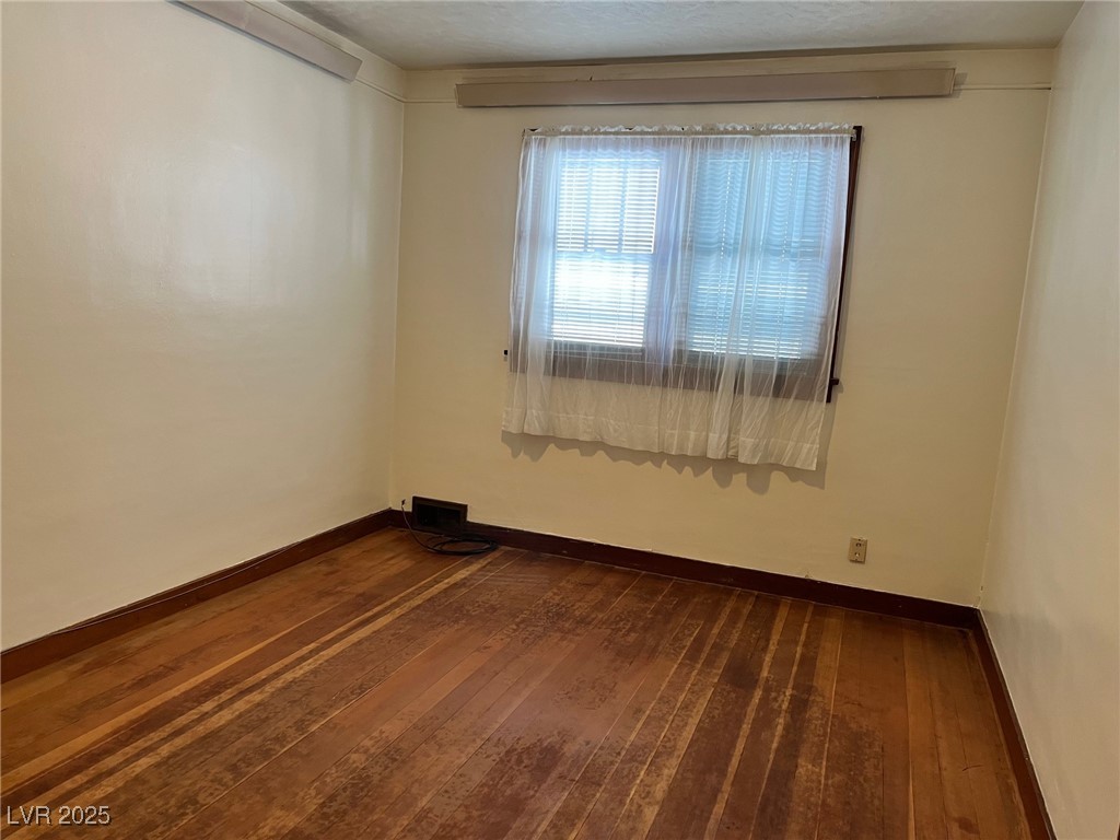 971 Lyons Avenue Property Photo 11