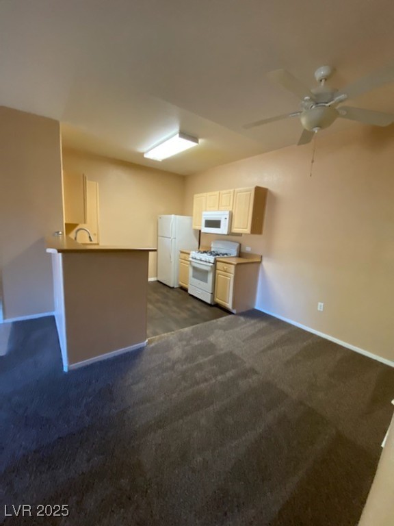 8250 North Grand Canyon Drive 2146 Property Photo 5