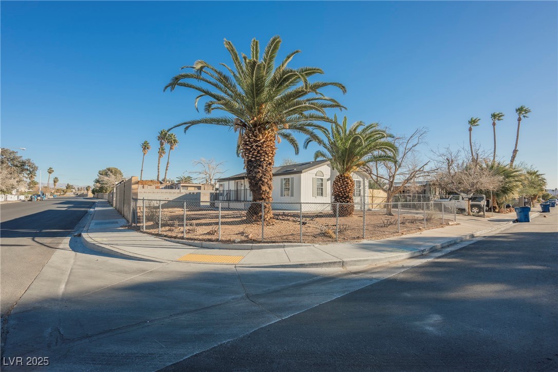 4856 Vista Flora Way Property Photo 19