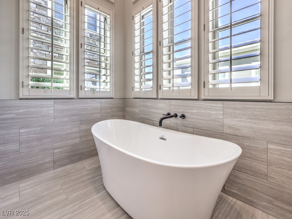 11 Canoa Hills Drive Property Photo 27