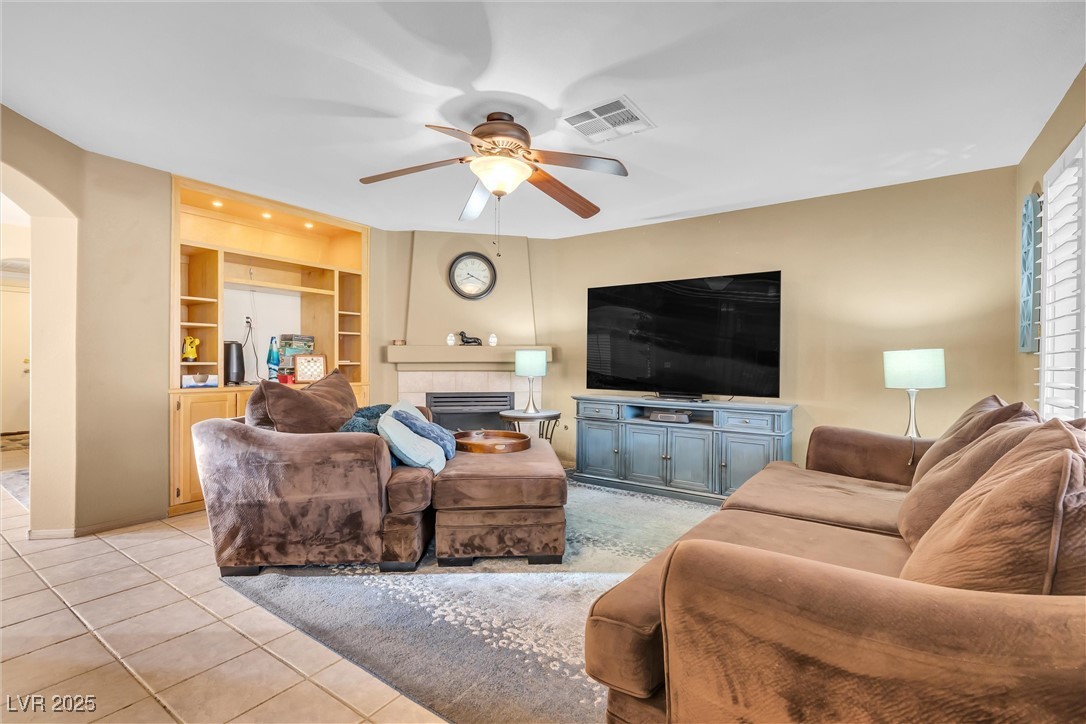 9836 La Vid Court Property Photo 4