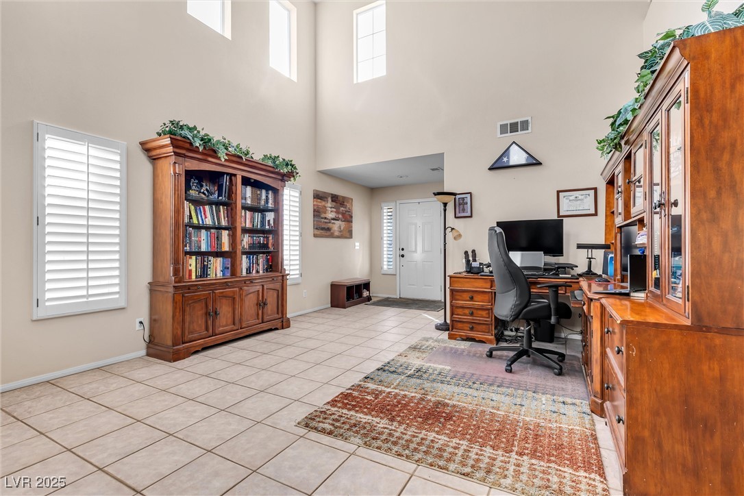 9836 La Vid Court Property Photo 7