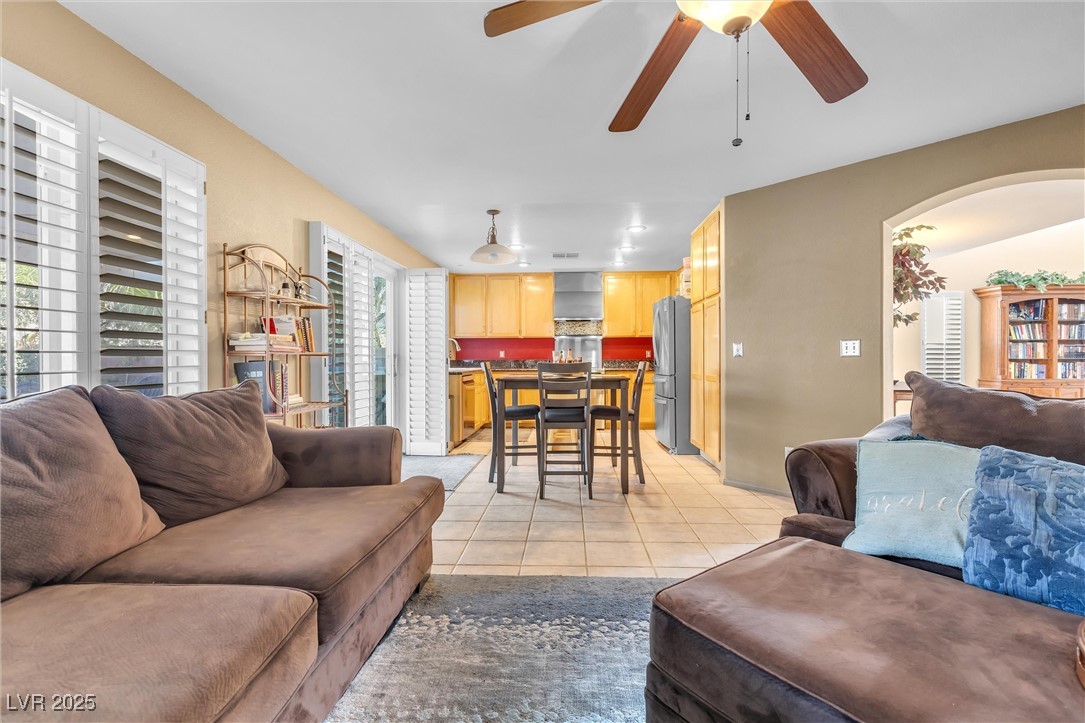9836 La Vid Court Property Photo 13
