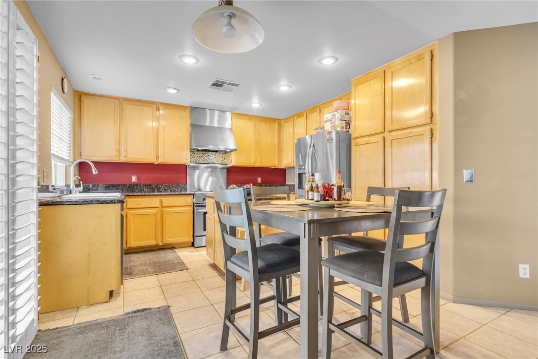 9836 La Vid Court Property Photo 15
