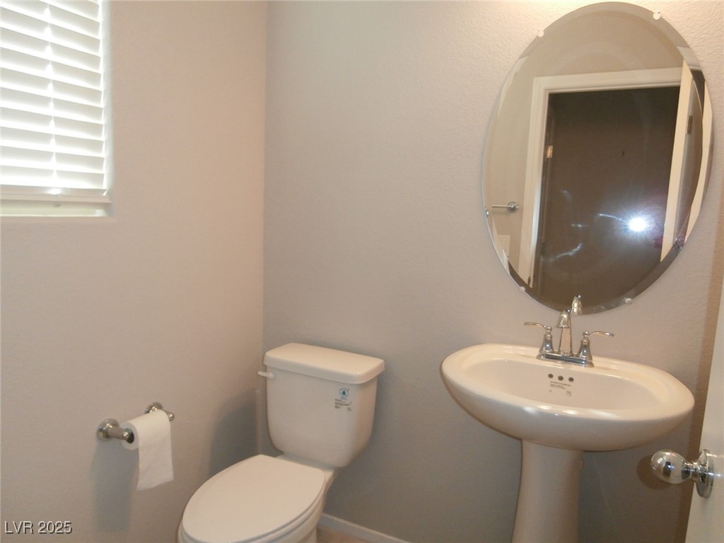 258 Blue Grotto Street Property Photo 8