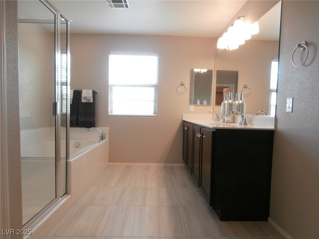 258 Blue Grotto Street Property Photo 20