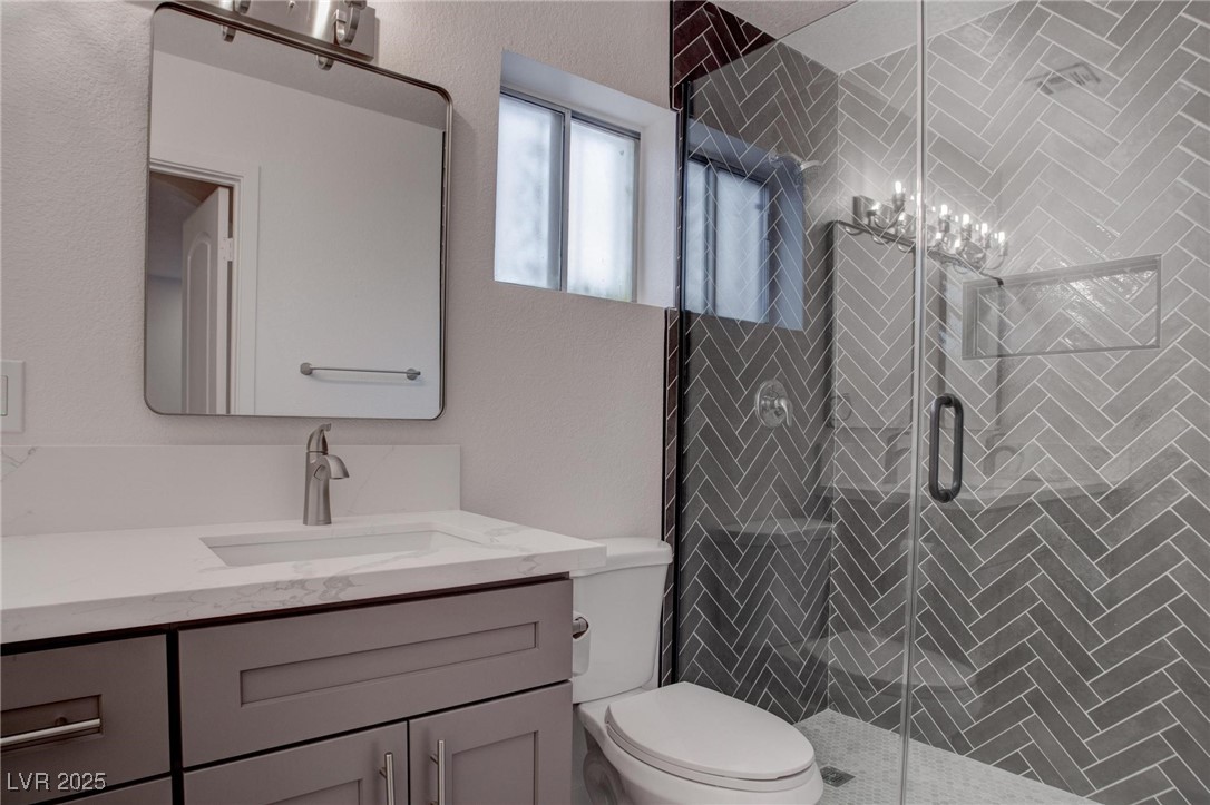 613 West Victory Road Property Photo 4