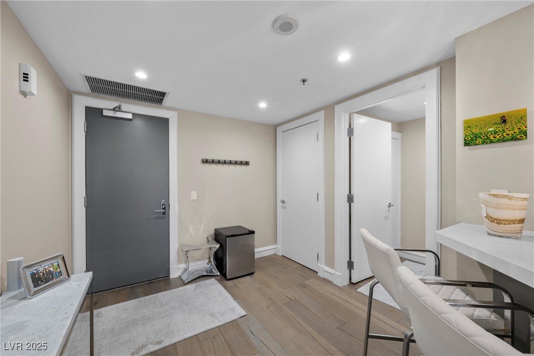 2700 Las Vegas Boulevard 809 Property Photo 3