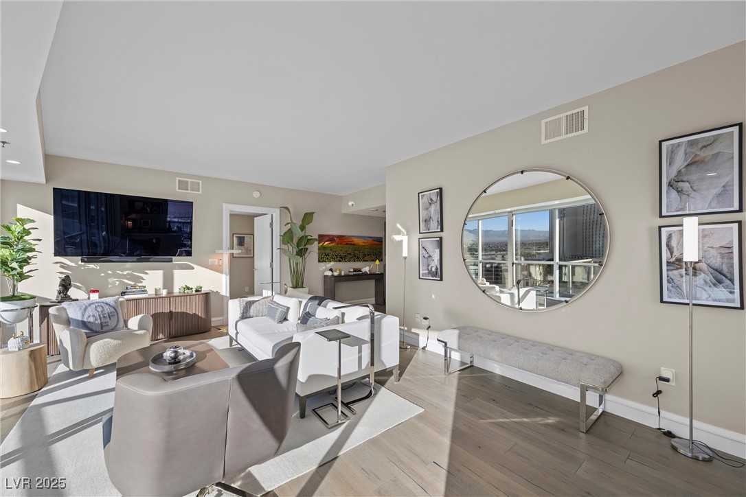 2700 Las Vegas Boulevard 809 Property Photo 21