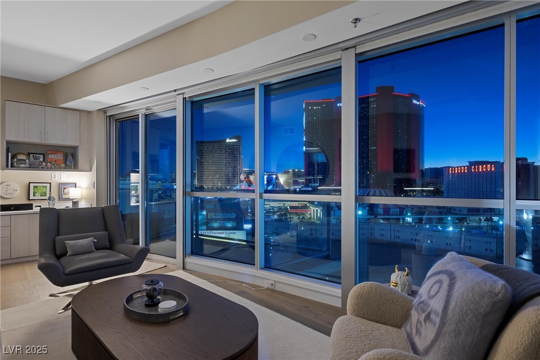 2700 Las Vegas Boulevard 809 Property Photo 23