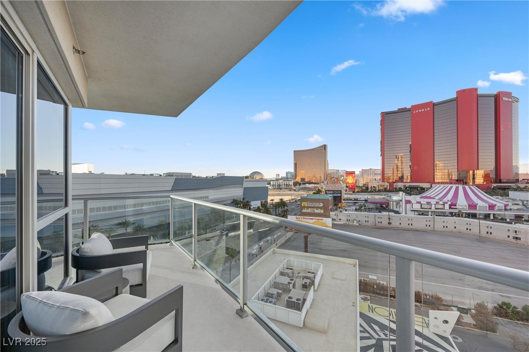 2700 Las Vegas Boulevard 809 Property Photo 28
