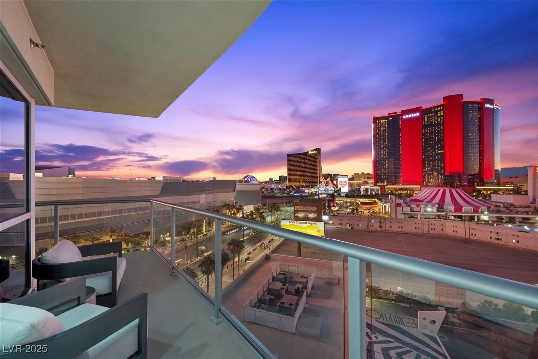 2700 Las Vegas Boulevard 809 Property Photo 34