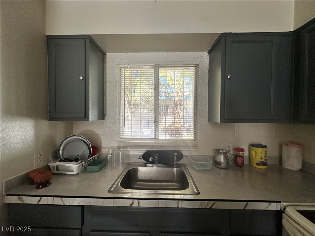 1909 Alwill Street Property Photo 7