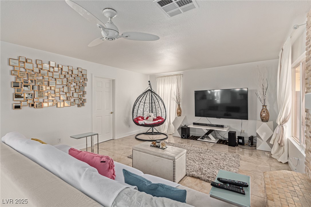 7862 Spindrift Cove Street Property Photo 13