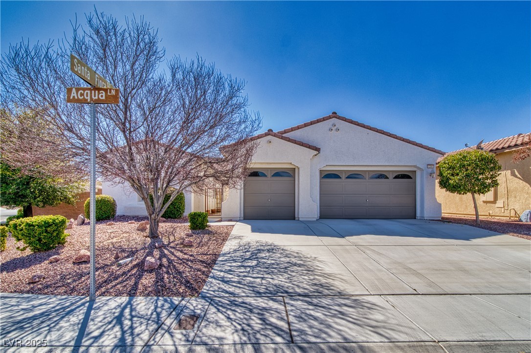5295 Acqua Lane Property Photo 2
