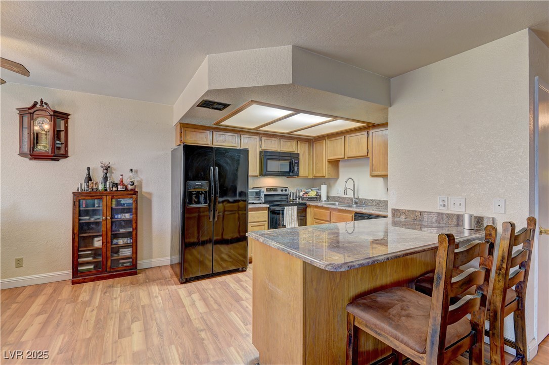 905 Rockview Drive 101 Property Photo 9