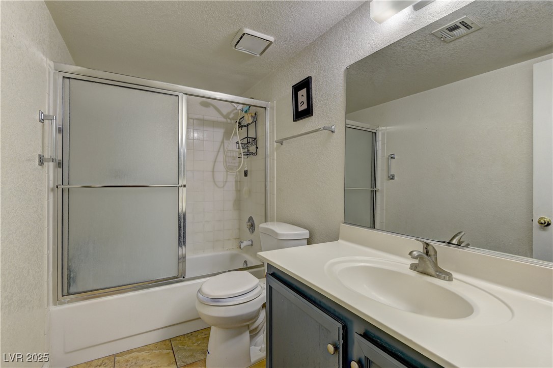 905 Rockview Drive 101 Property Photo 14