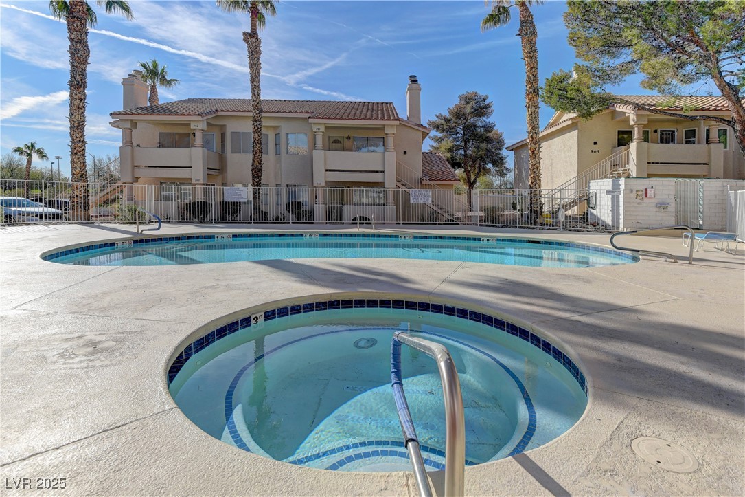 905 Rockview Drive 101 Property Photo 17