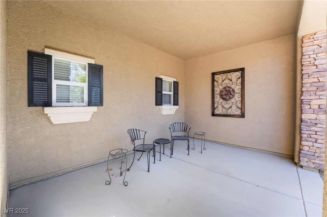 7860 Thunder Echo Street Property Photo 5