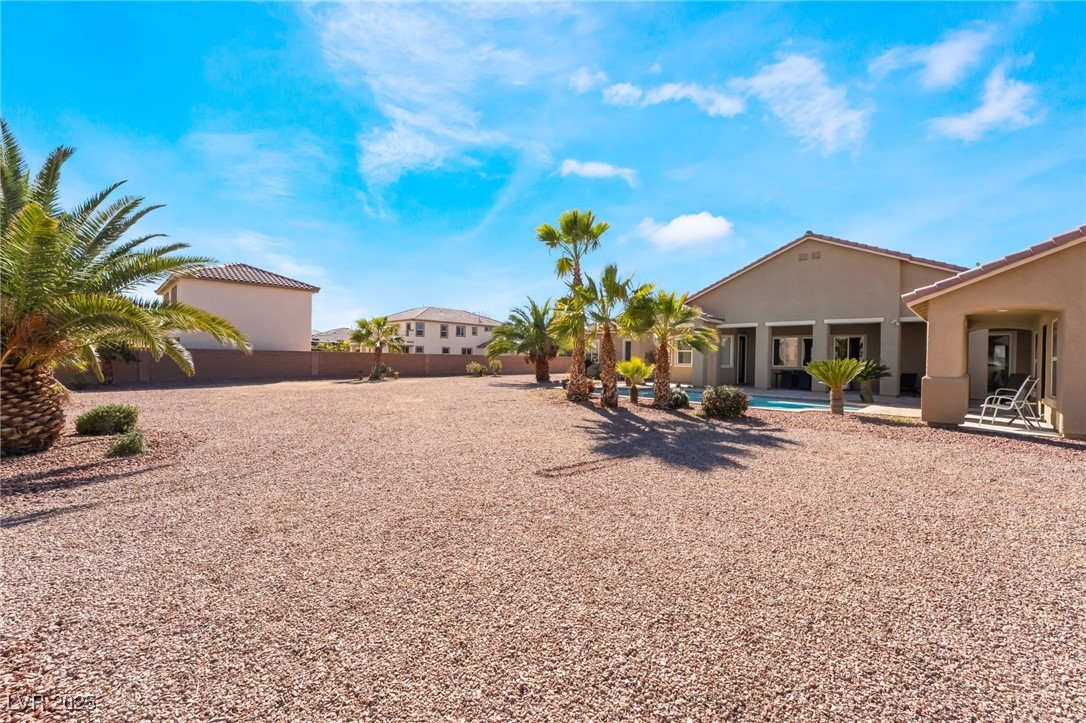 7860 Thunder Echo Street Property Photo 45