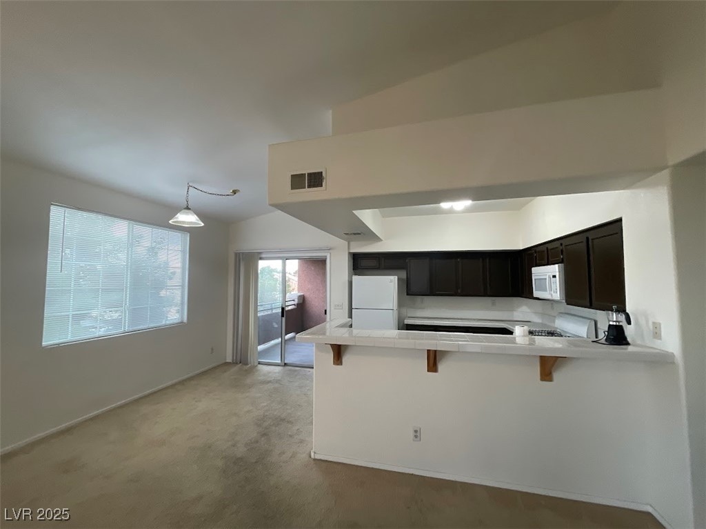 1400 Seward Street 202 Property Photo 4