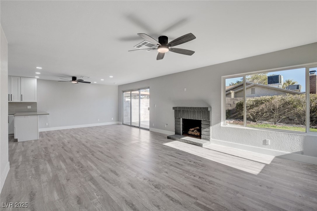 3998 Foxgrove Drive Property Photo 4