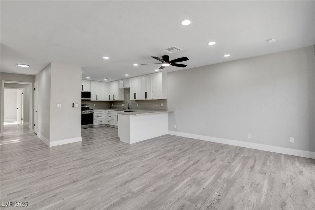 3998 Foxgrove Drive Property Photo 8