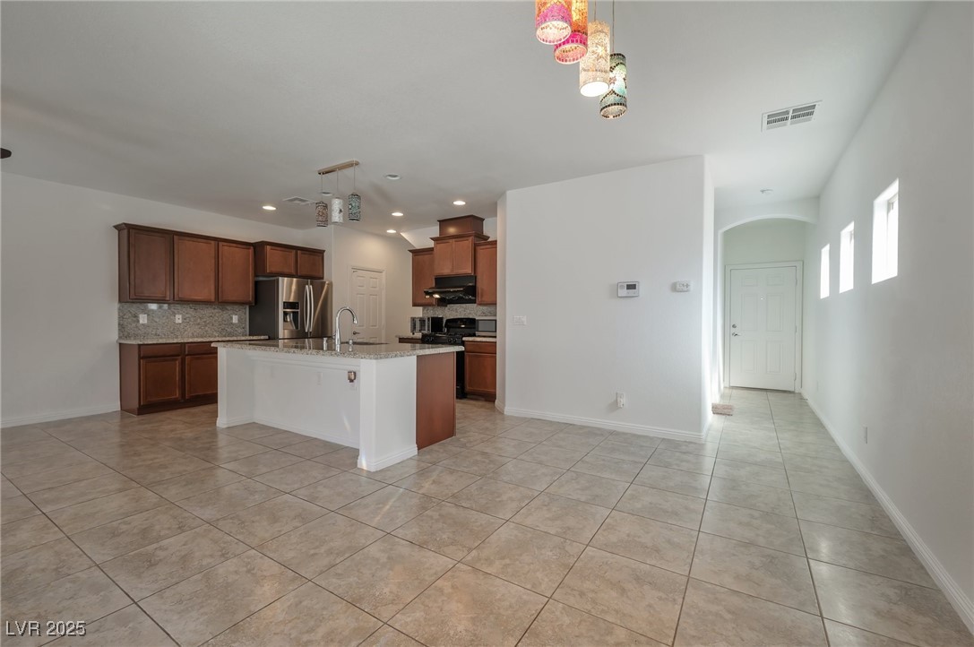 8429 Spirit Vale Avenue Property Photo 8