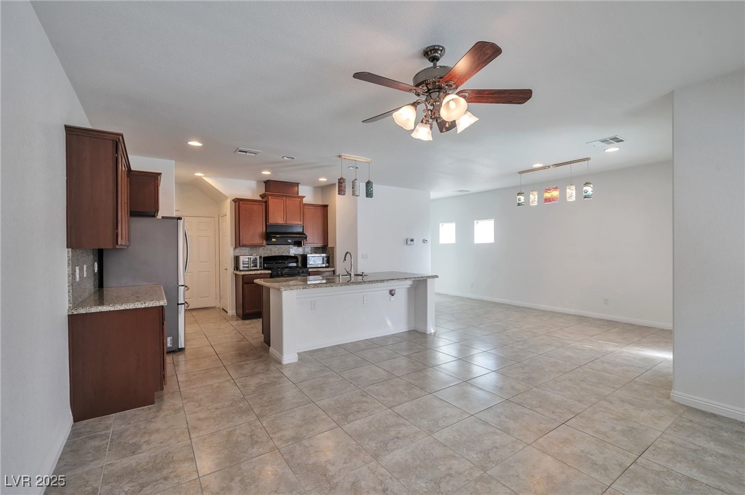 8429 Spirit Vale Avenue Property Photo 10