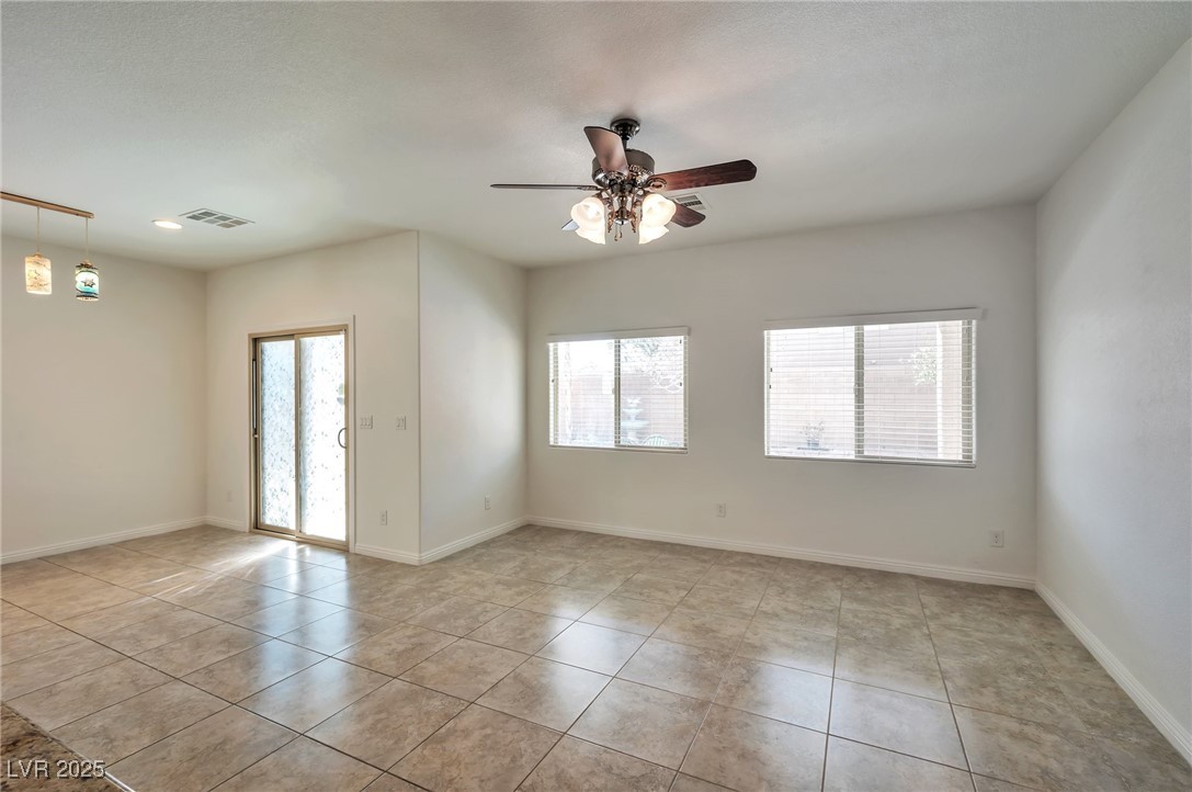 8429 Spirit Vale Avenue Property Photo 11