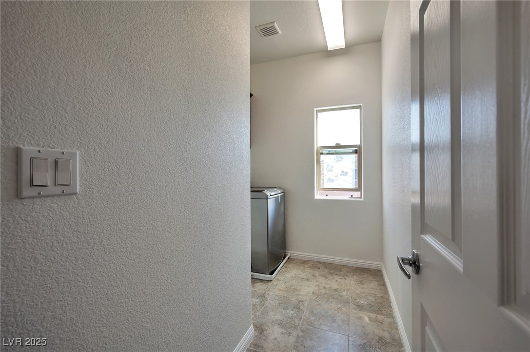 8429 Spirit Vale Avenue Property Photo 24