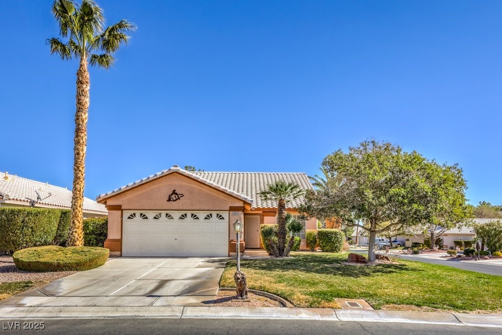 5452 Green Palms Street Property Photo 2