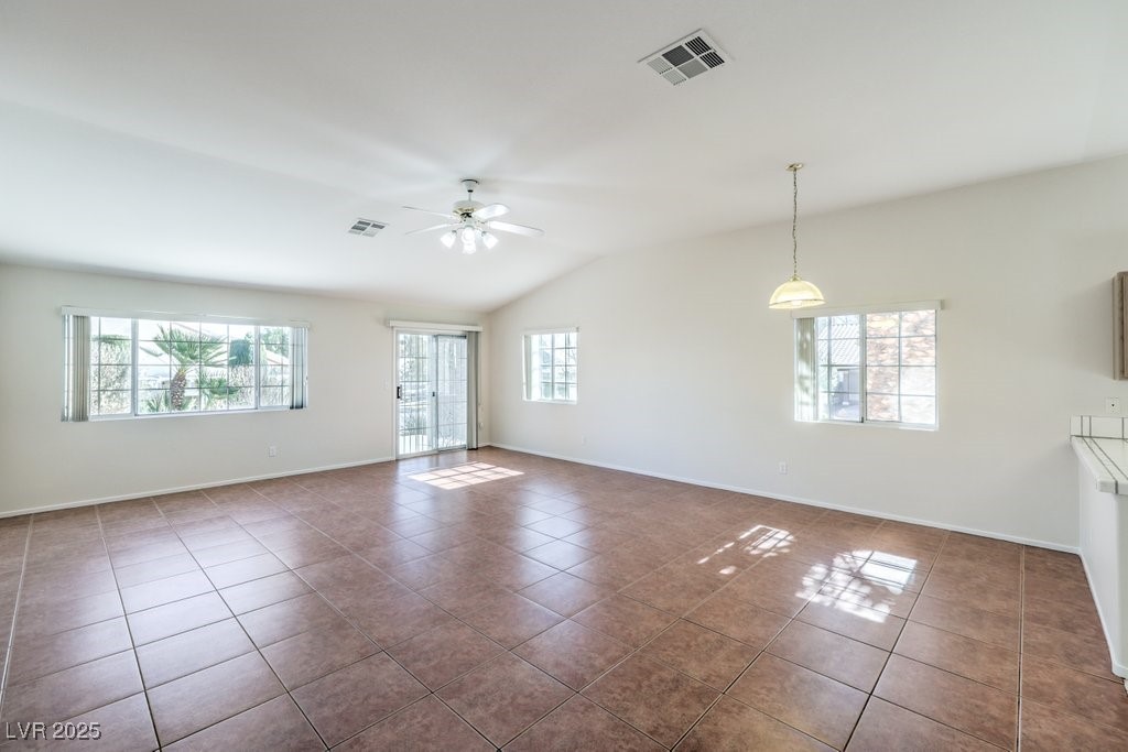 5452 Green Palms Street Property Photo 7