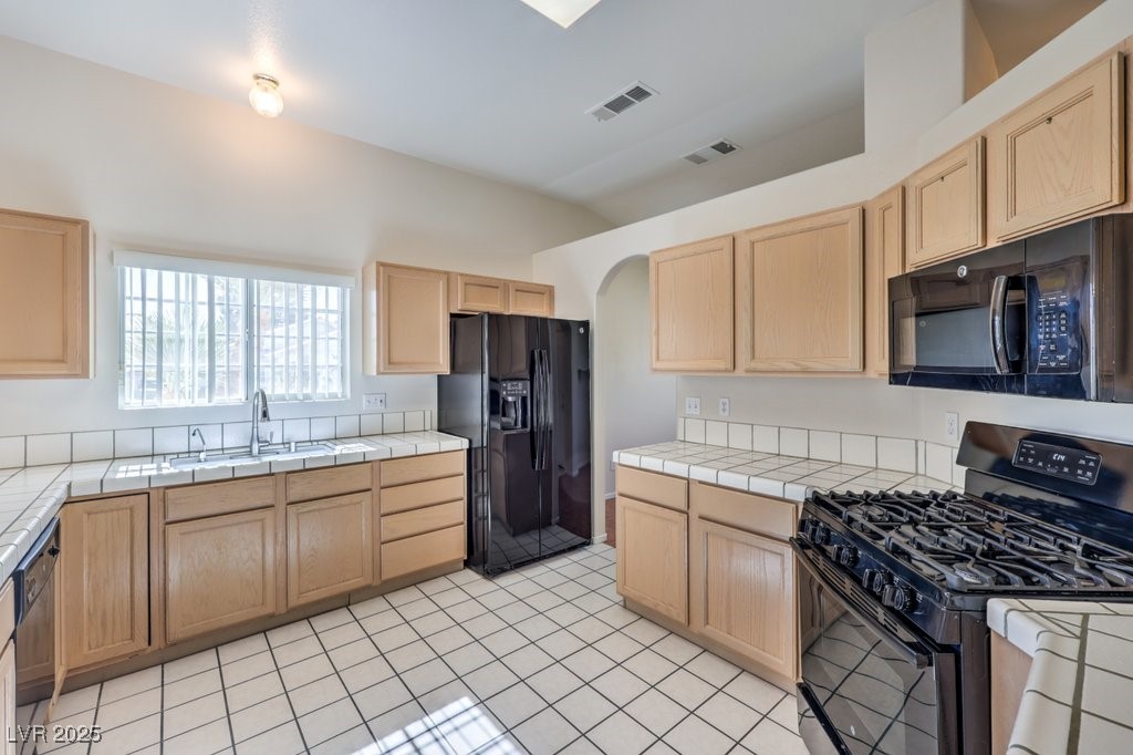 5452 Green Palms Street Property Photo 12