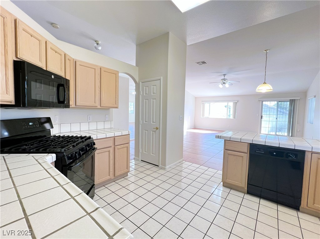 5452 Green Palms Street Property Photo 13