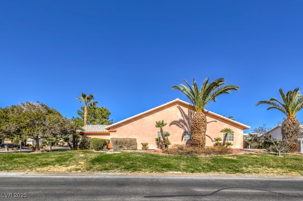 5452 Green Palms Street Property Photo 24