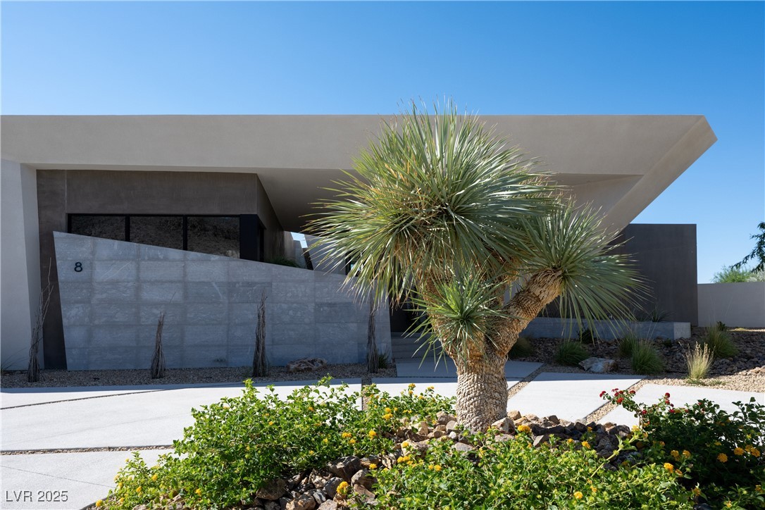 8 Chisel Crest Court Property Photo 2