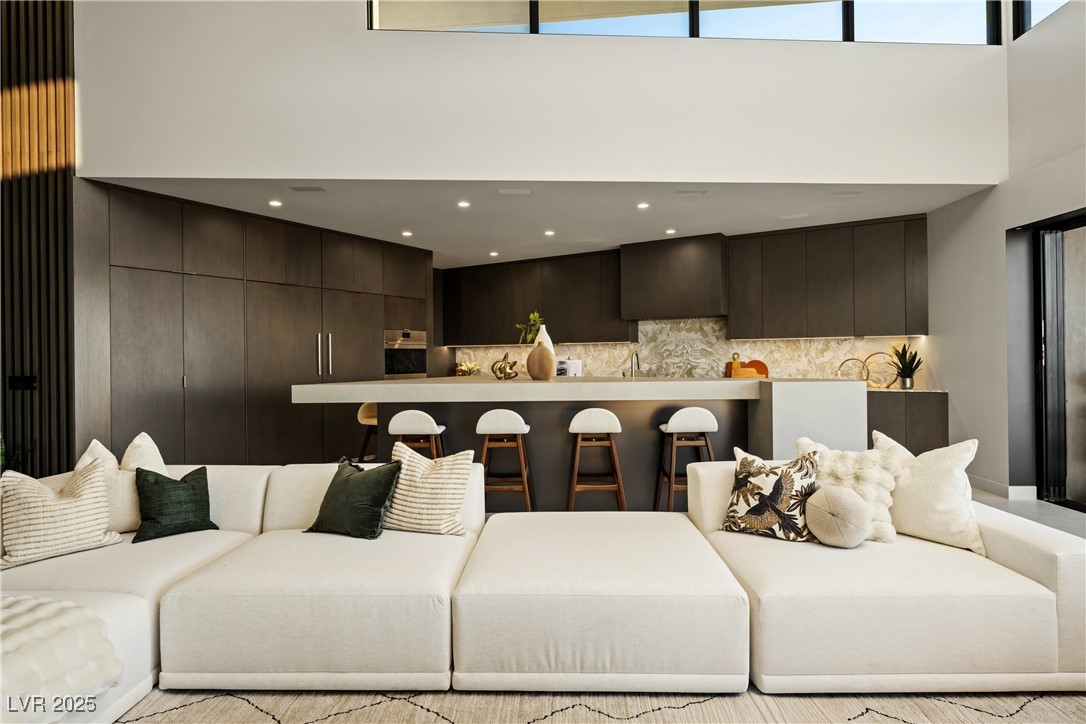 8 Chisel Crest Court Property Photo 5