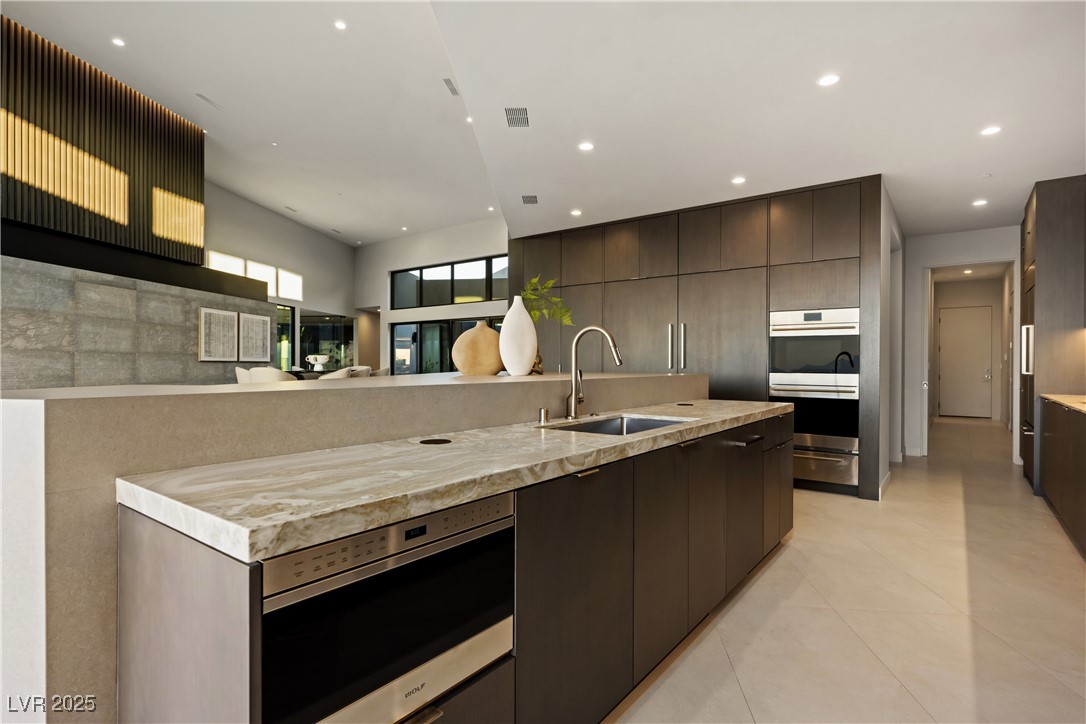 8 Chisel Crest Court Property Photo 7