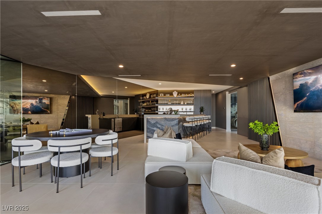 8 Chisel Crest Court Property Photo 11