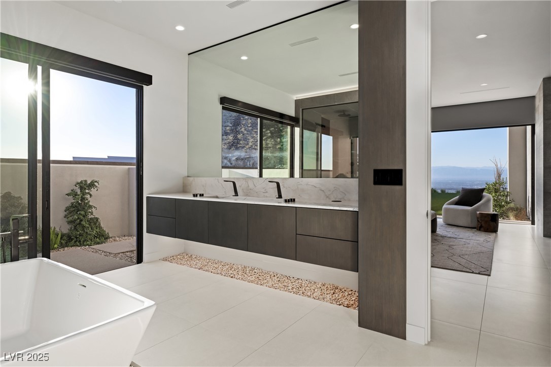 8 Chisel Crest Court Property Photo 21